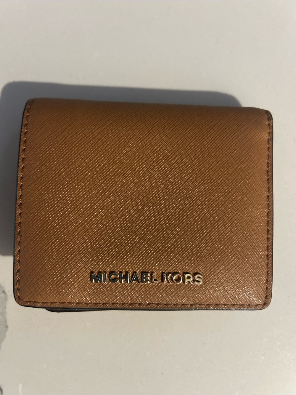 EUC Michael Kors Tan Leather Compact Card Holder with Gold Logo